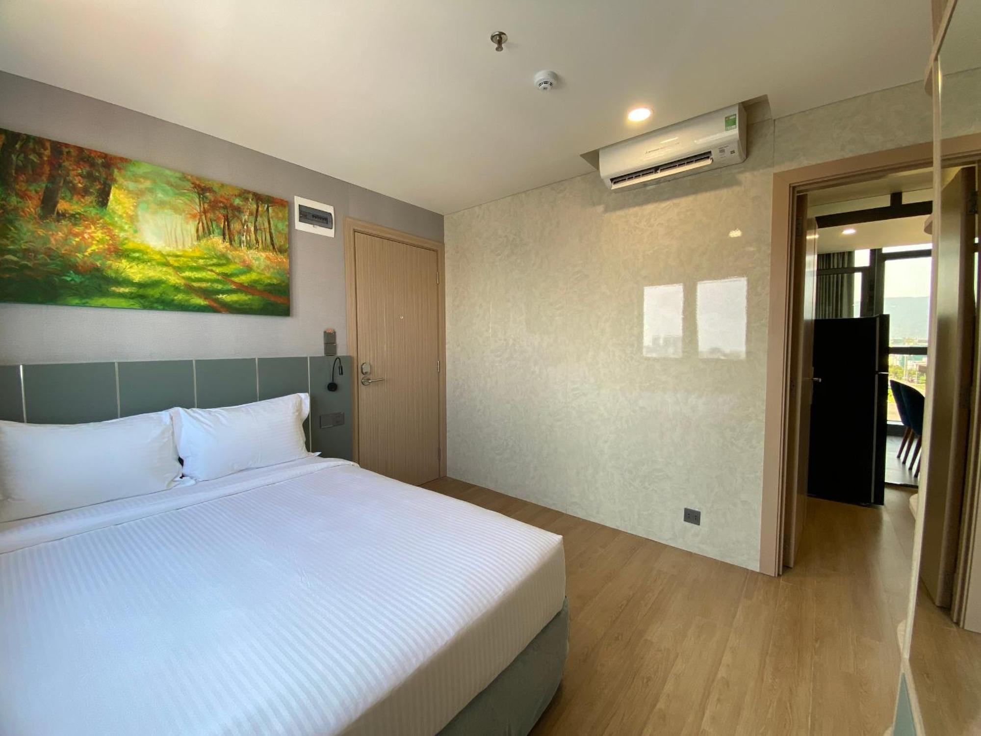 Nam Hotel & Residences Дананг Екстериор снимка